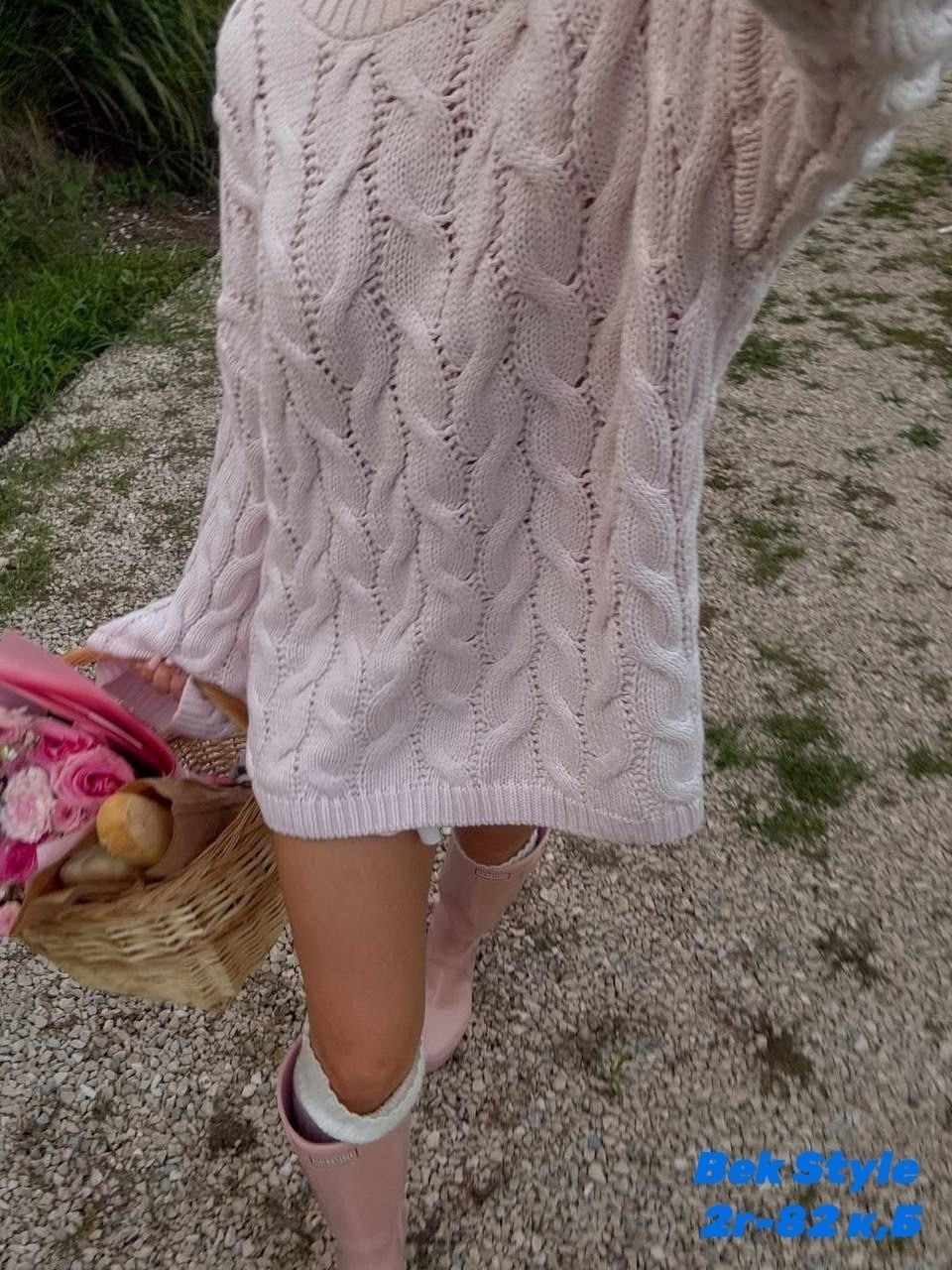 объемный свитер,свитер вязаный,свитер с косами,свитер модный,розовый свитер