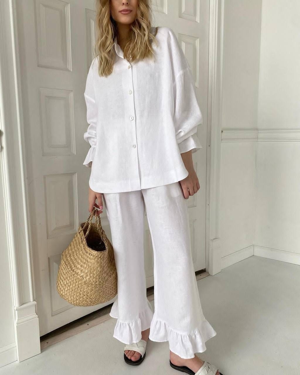 костюм женский льняной,льняной костюм с брюками,стильные костюмы,костюм с воланом,костюмы брючный
