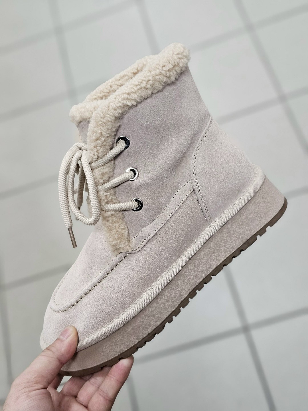 зимняя  женская,ботинка женские зимние,,угги женские,угги женские зимние