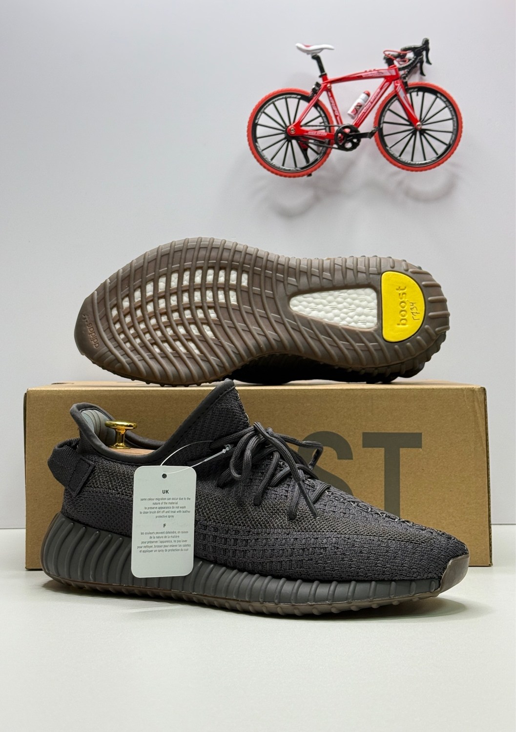 кроссовки adidas yeezy boost 350,adidas yeezy boost 350,adidas yeezy boost 350 v2 cinder reflective,adidas yeezy boost 350 v 2,adidas yeezy boost