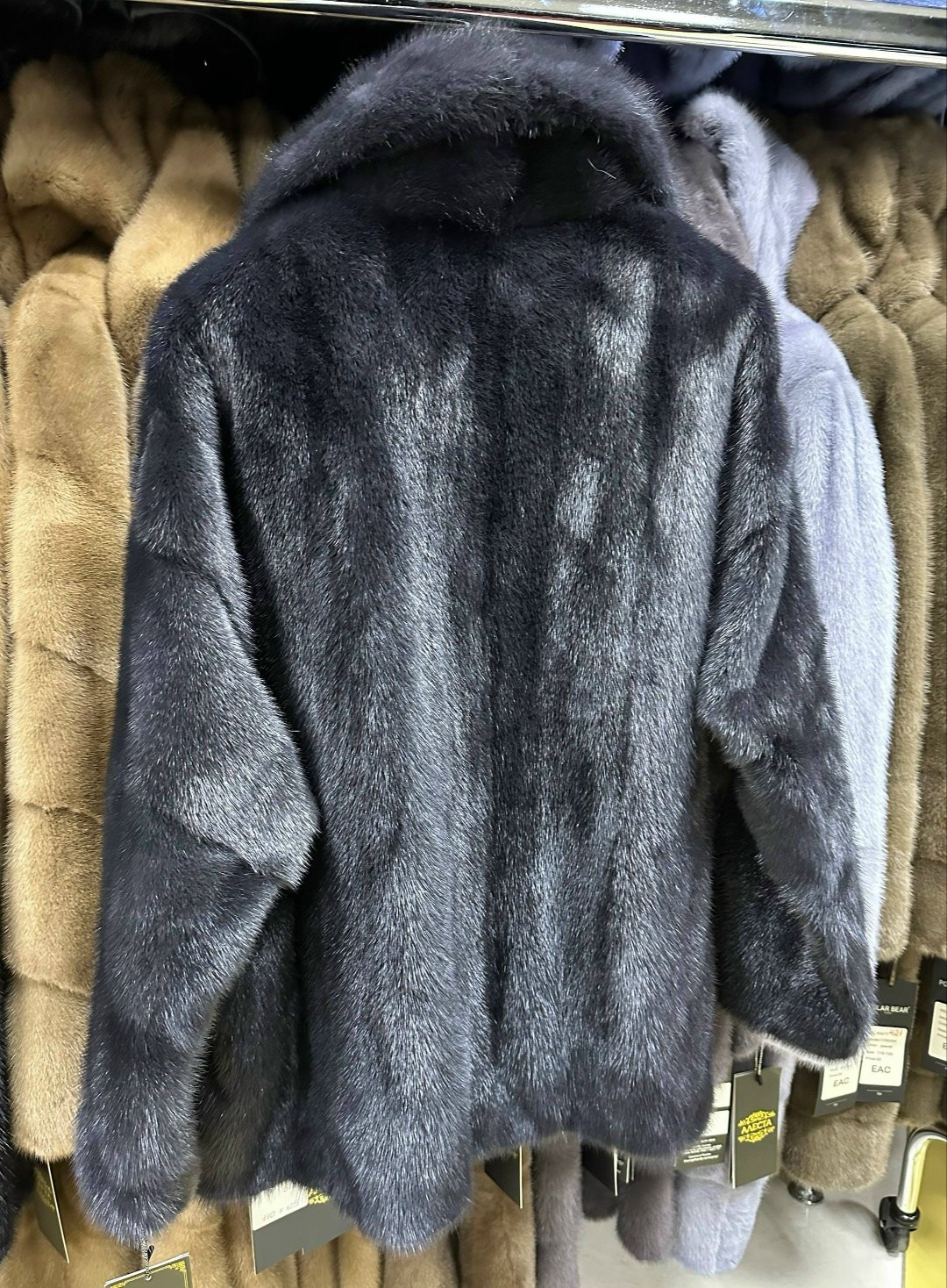 шубы норковые,шубка,шуба норковая с капюшоном,шуба из меха норки,шуба норка