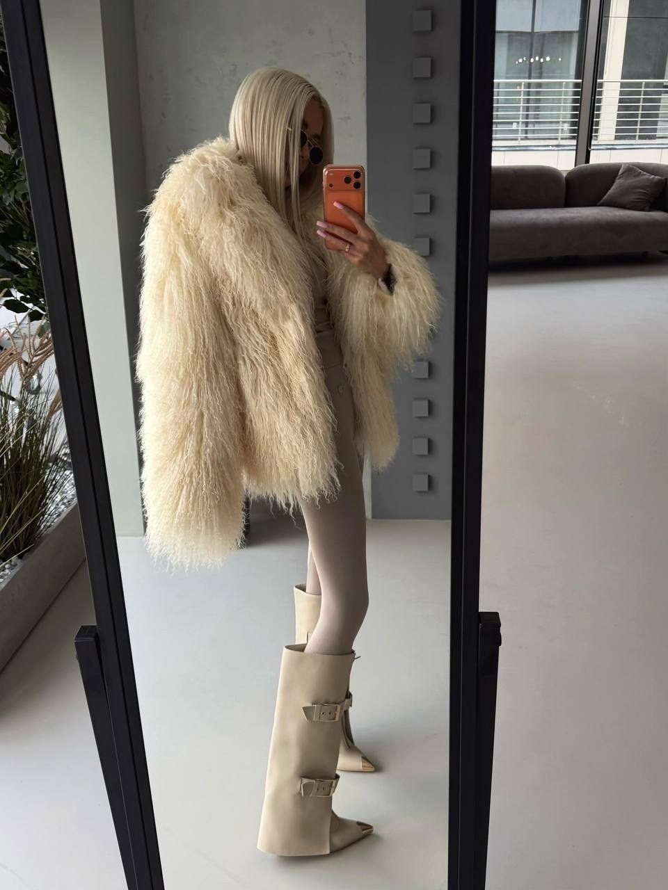 шуба искусственная,шуба из ламы,пушистое пальто,шуба из искусственного меха,шуба искусственная женская