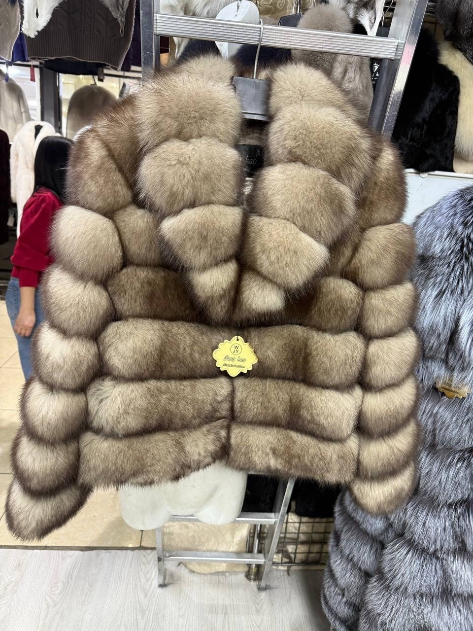 шуба песец,шуба из песца,женская шуба из натурального лисьего меха,шуба песец трансформер серая,шуба песец daniel furs