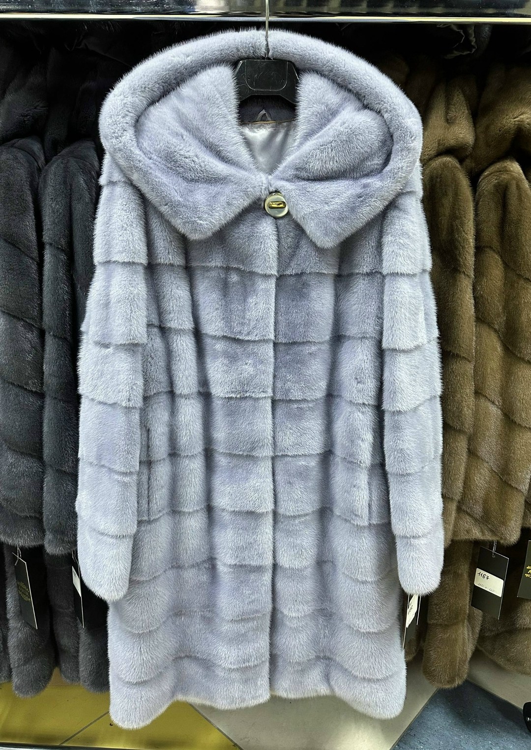 шуба норковая с капюшоном,шуба из голубой норки,голубая норка шуба,шуба норковая,серая норковая шуба