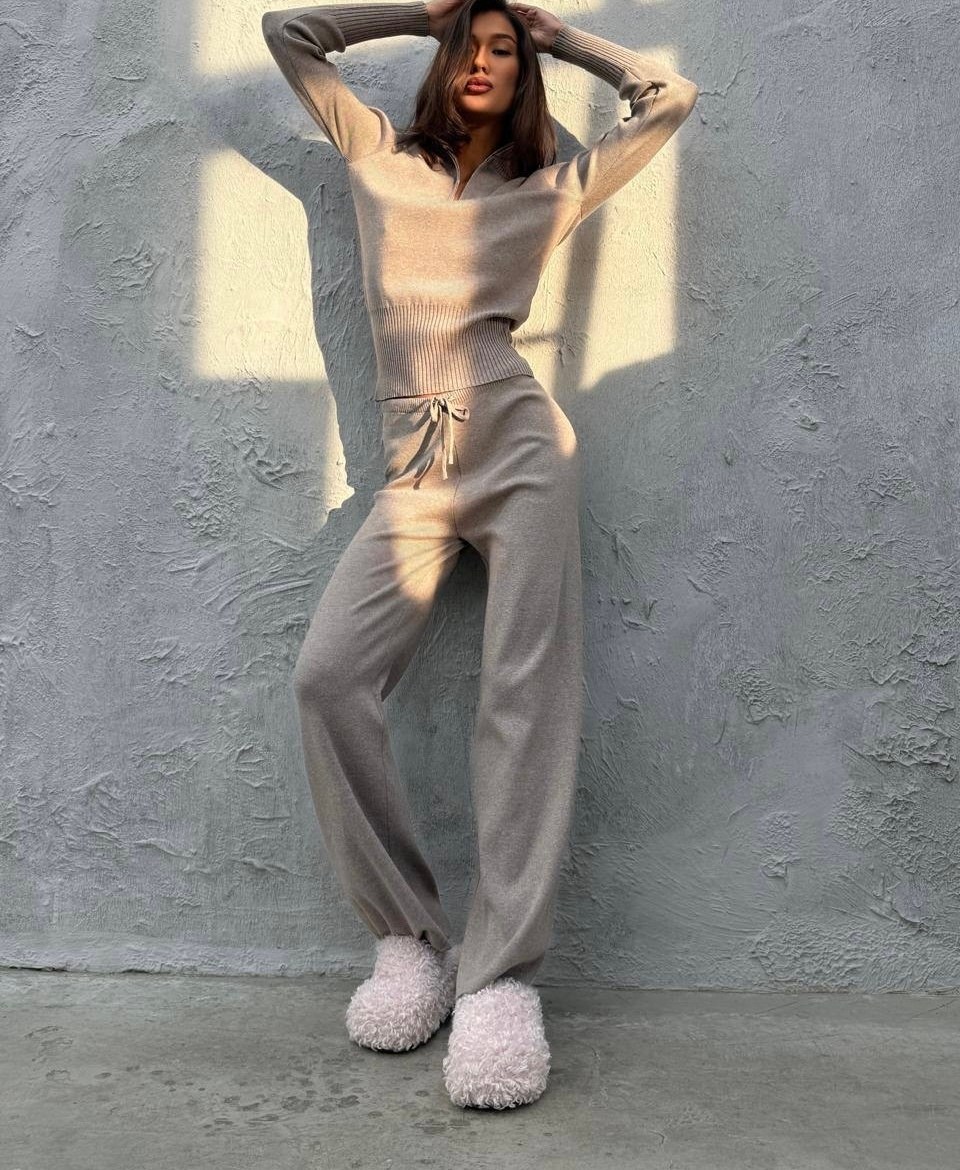 трикотажные костюмы,вязаные костюмы,трикотажный женский костюм,кашемировый костюм,костюмы комплекты