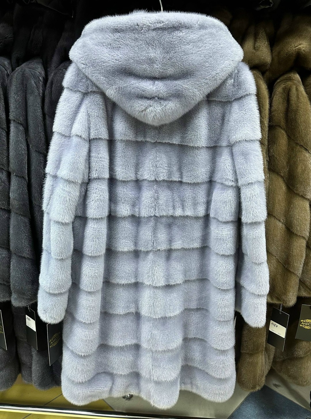 шуба норковая с капюшоном,шуба из голубой норки,голубая норка шуба,шуба норковая,серая норковая шуба