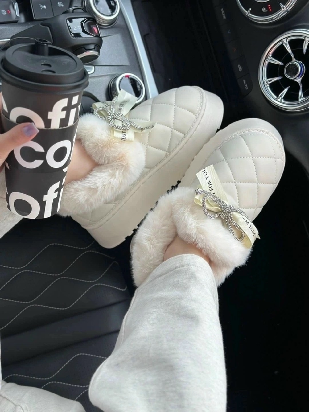 ,угги женские,угги женские зимние,угги зимние укороченные с мехом,модные угги