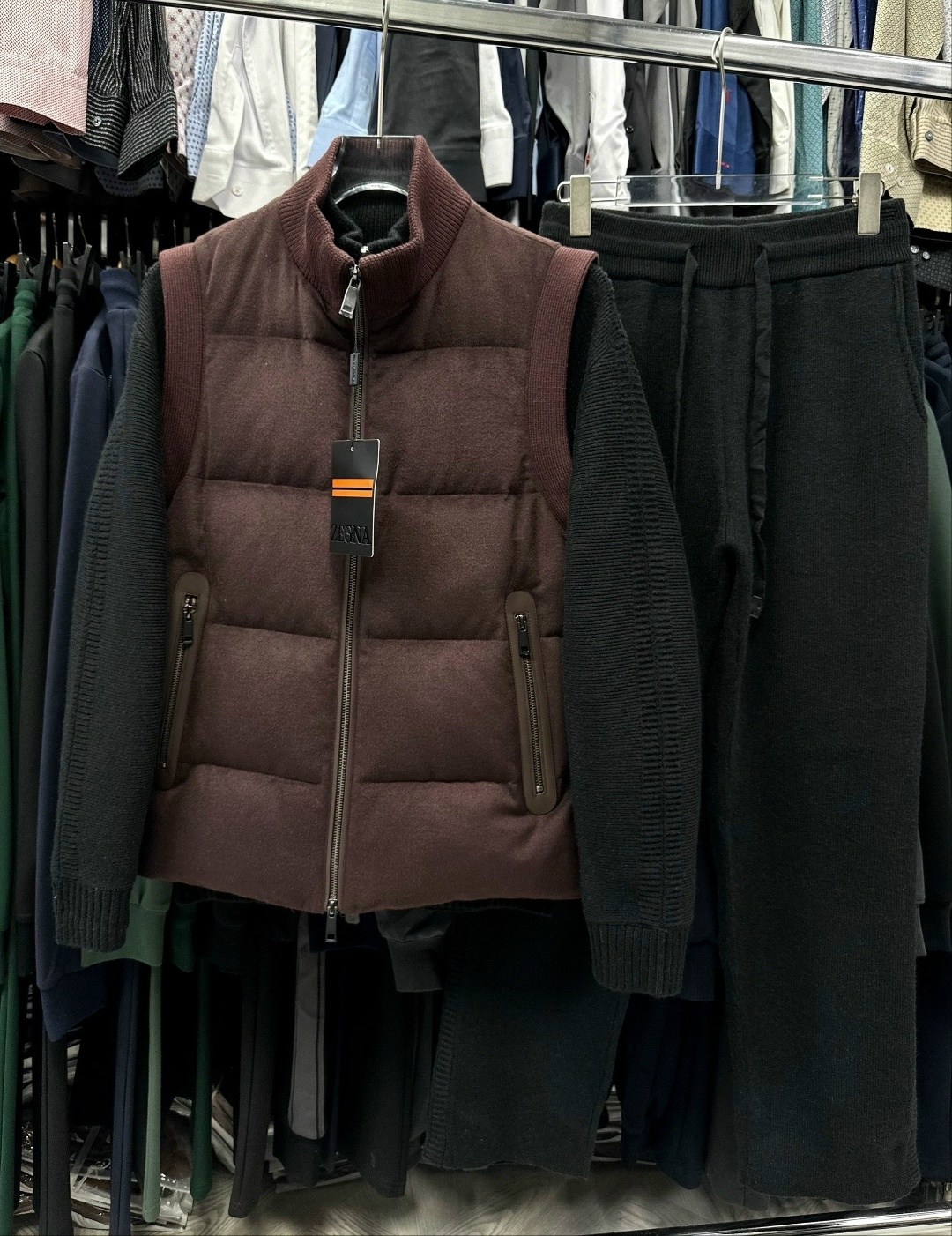 жилет коричневый,жилет мужской,жилет утепленная,жилет,жилет стеганый