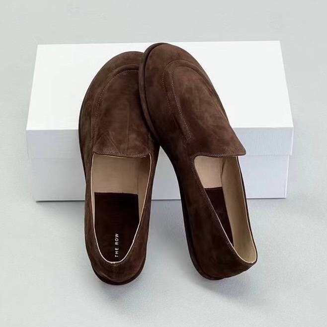 лоферы модные,,замшевые лоферы,лоферы женские,loro piana лоферы