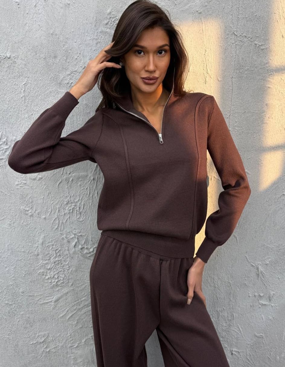 трикотажные костюмы,трикотажный костюм женский,костюм женский на флисе,стильный трикотажный костюм,спортивный костюм повседневный