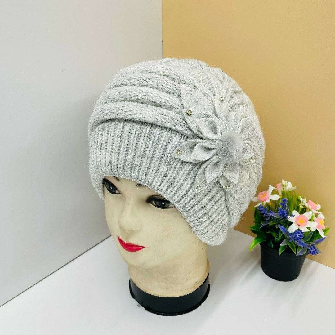 вязаная шапка женская,шапка женская,шапка для женщин,шапки зимняя,вязаная шапка