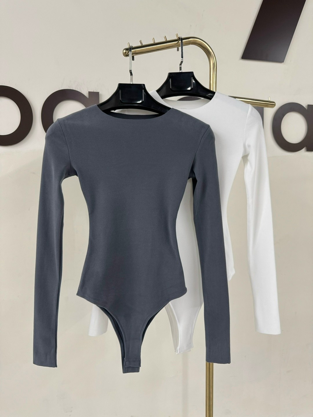 женское боди с длинным рукавом,боди женская,боди с длинными рукавами,стильное боди,боди для женщин