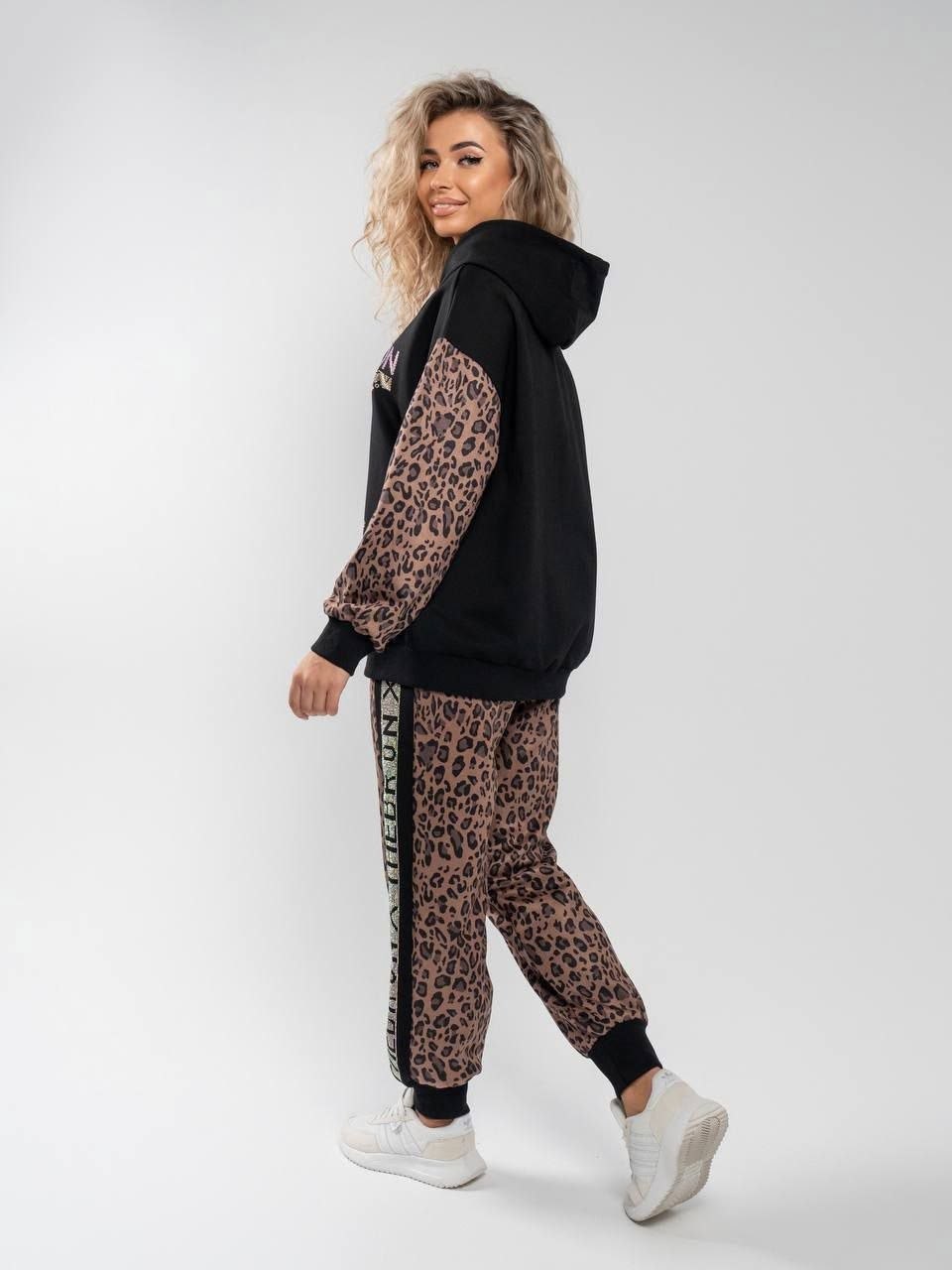 костюм женский к,спортивные костюмы женские,стильные костюмы,спортивные костюм,леопардовые костюмы