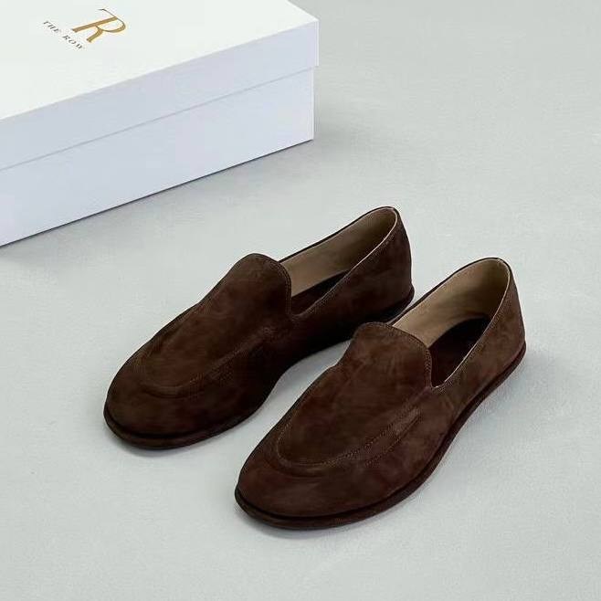 лоферы модные,,замшевые лоферы,лоферы женские,loro piana лоферы