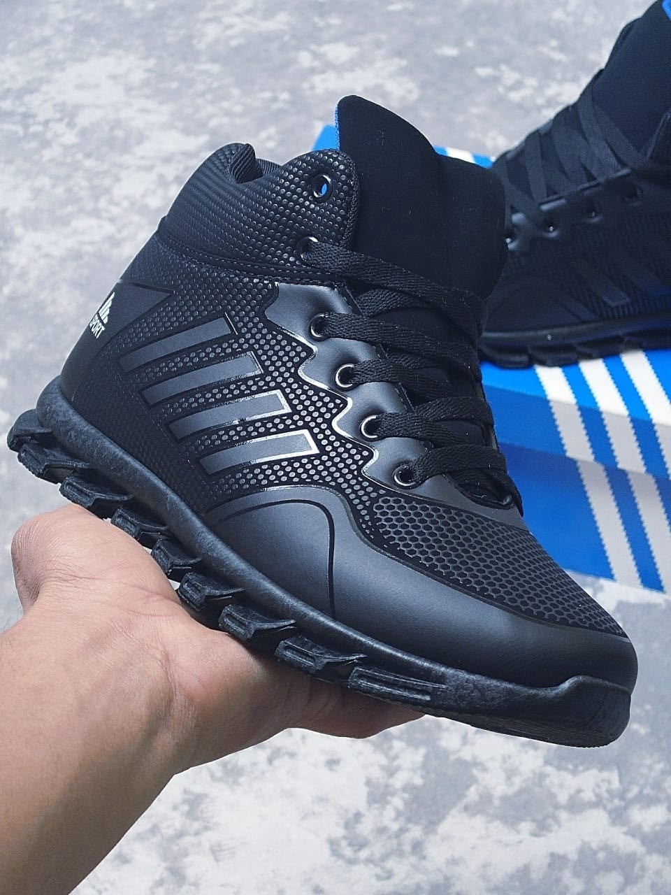 кроссовки зимние мужские adidas,зимние кроссовки adidas,кроссовки мужские зимние с мехом adidas,adidas кроссовки мужские,зимние кроссовки адидас мужские коричневые