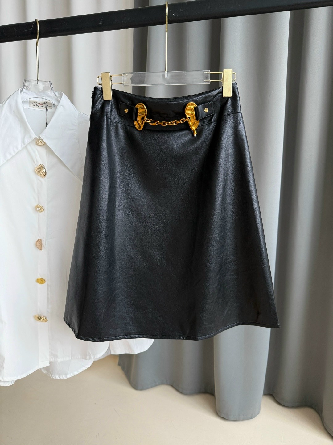 юбка кожаная,женская юбка кожаная,юбка из натуральной кожи,юбка из искусственной кожи,юбка версаче черная