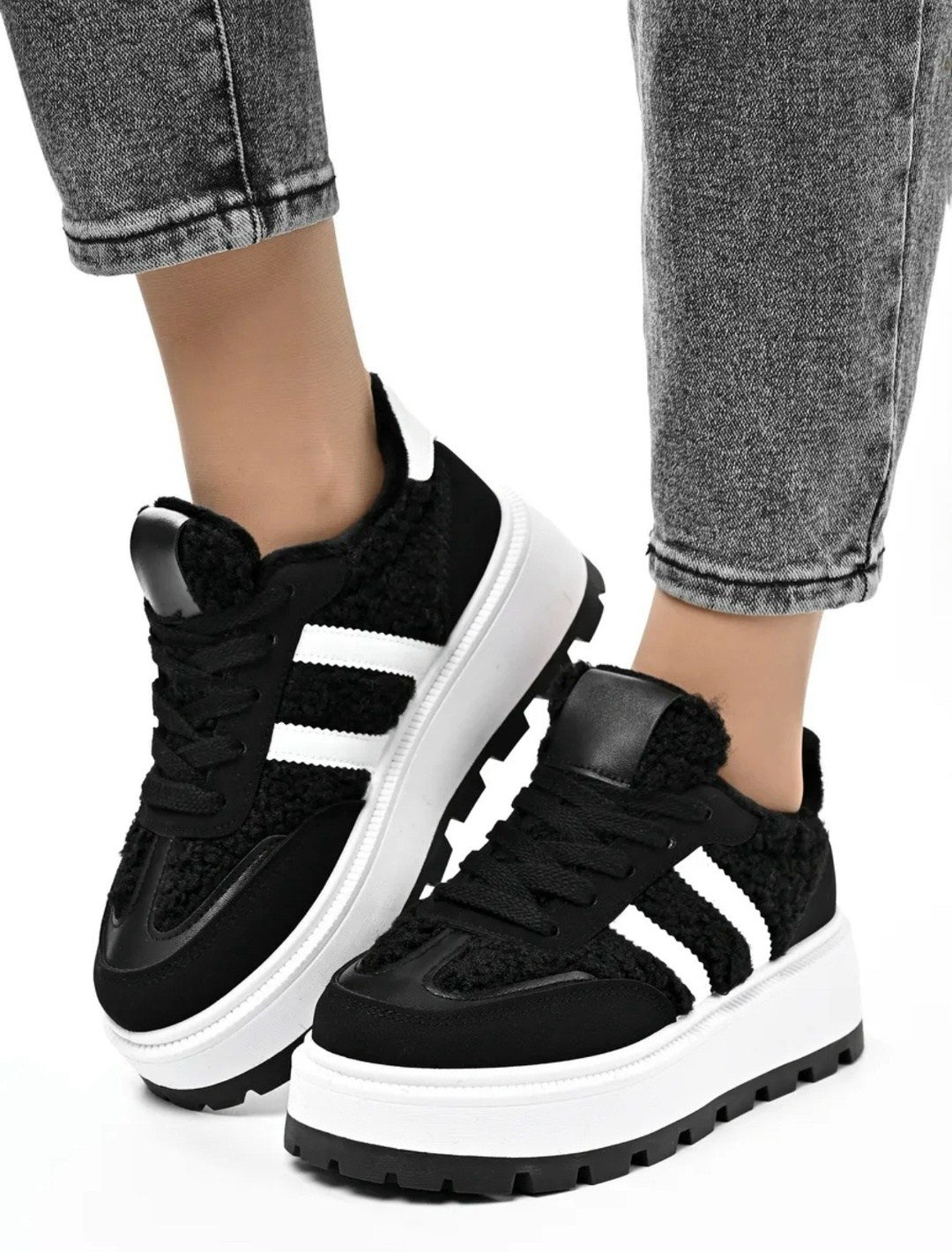 ,черные кроссовки,женские кроссовки,кроссовки с белой подошвой,кроссовки женские на высокой подошве