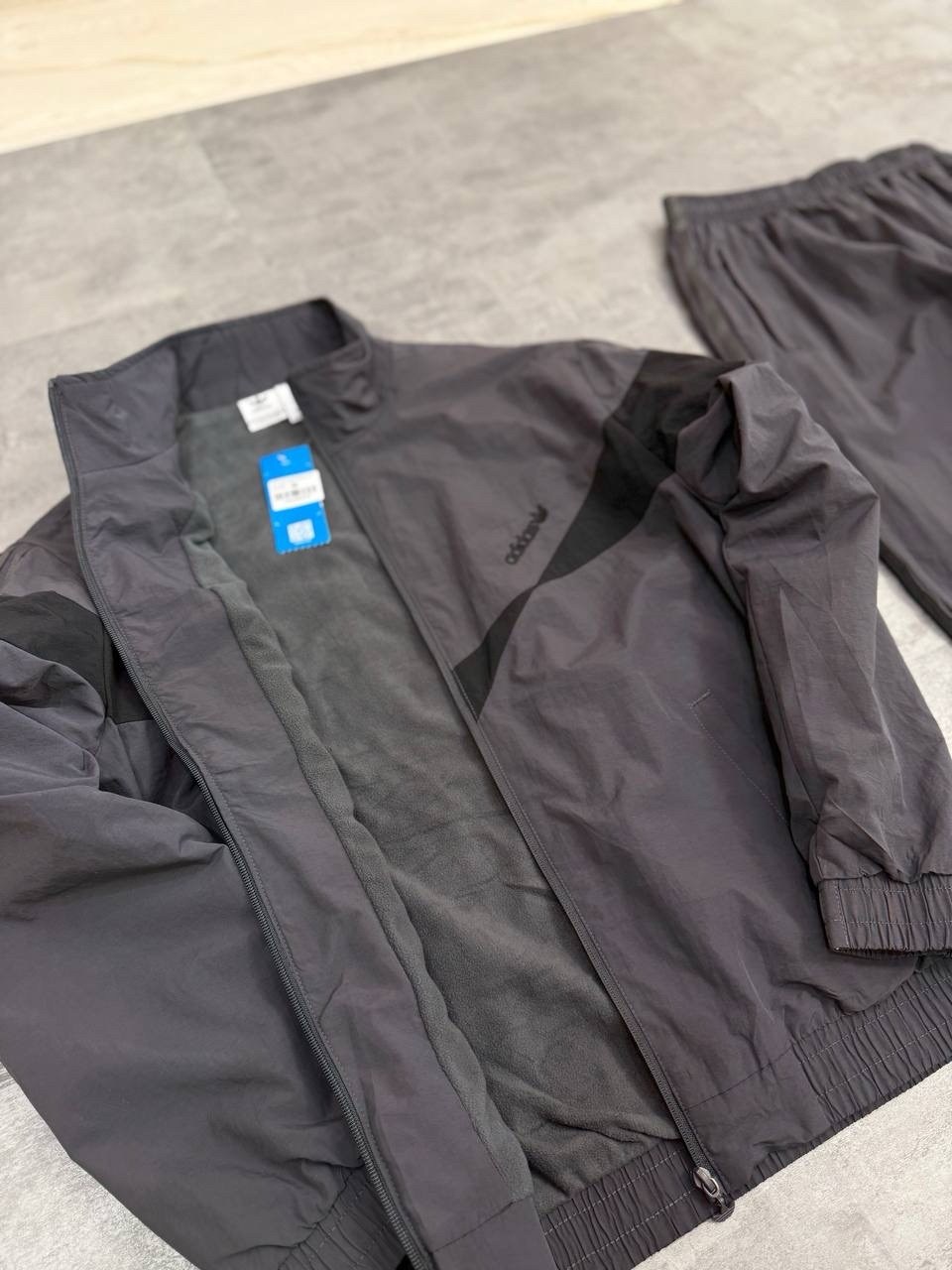 спортивный костюм adidas,спортивные костюм,мужские спортивные костюмы,спортивные костюмы адидас,спортивные костюмы nike