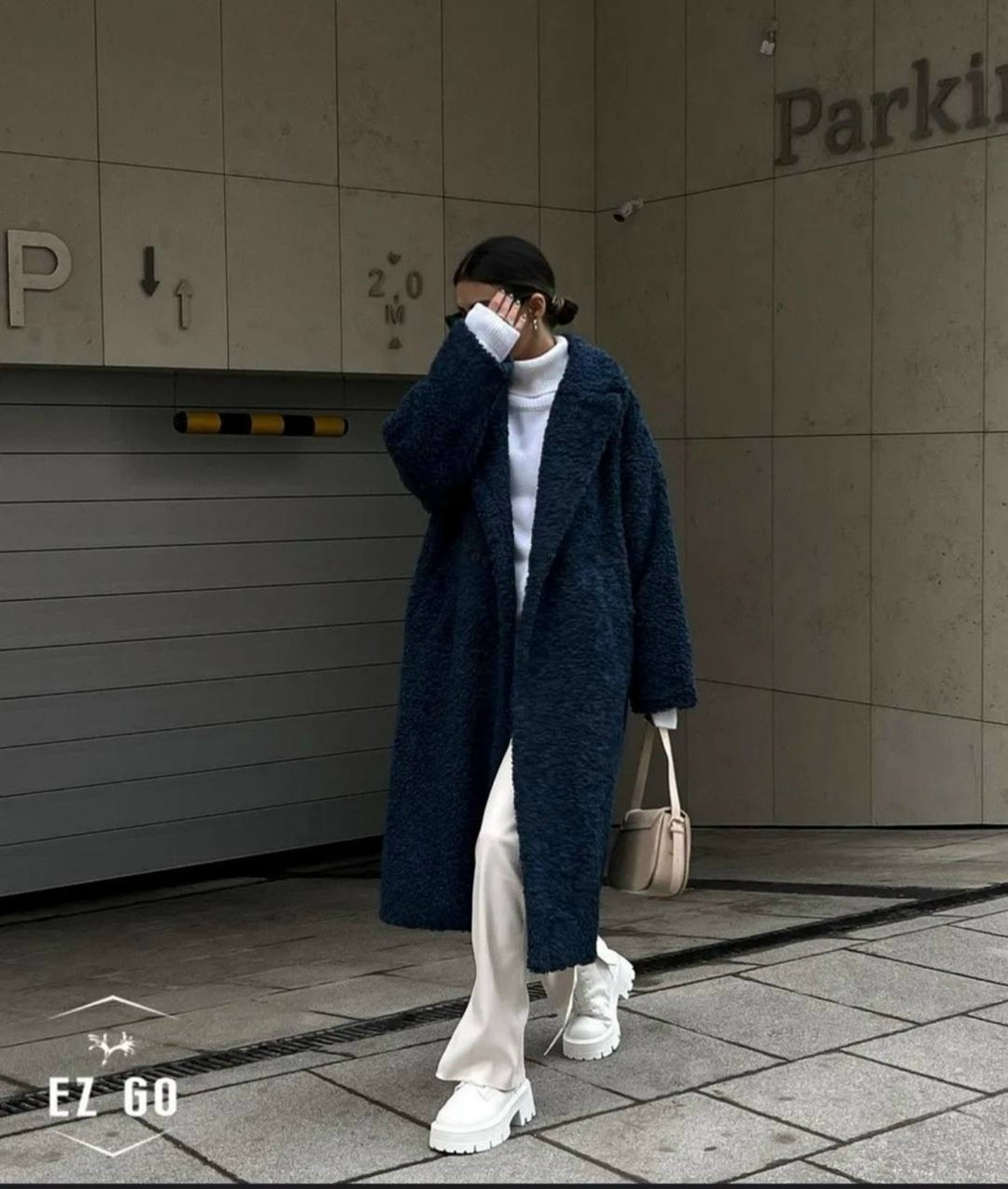 пальто из искусственного меха,бордовая шуба,пальто оверсайз,меховое пальто,бордовое пальто