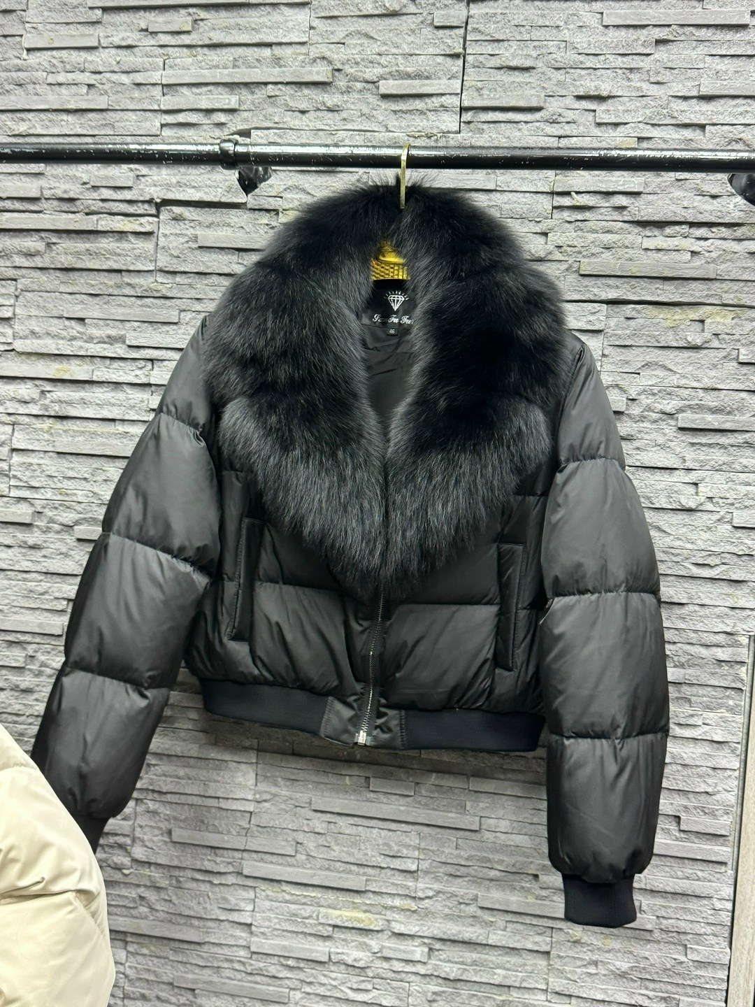 пуховики с мехом,женские пуховики,пуховики с натуральным мехом,короткий пуховик,зимние куртки