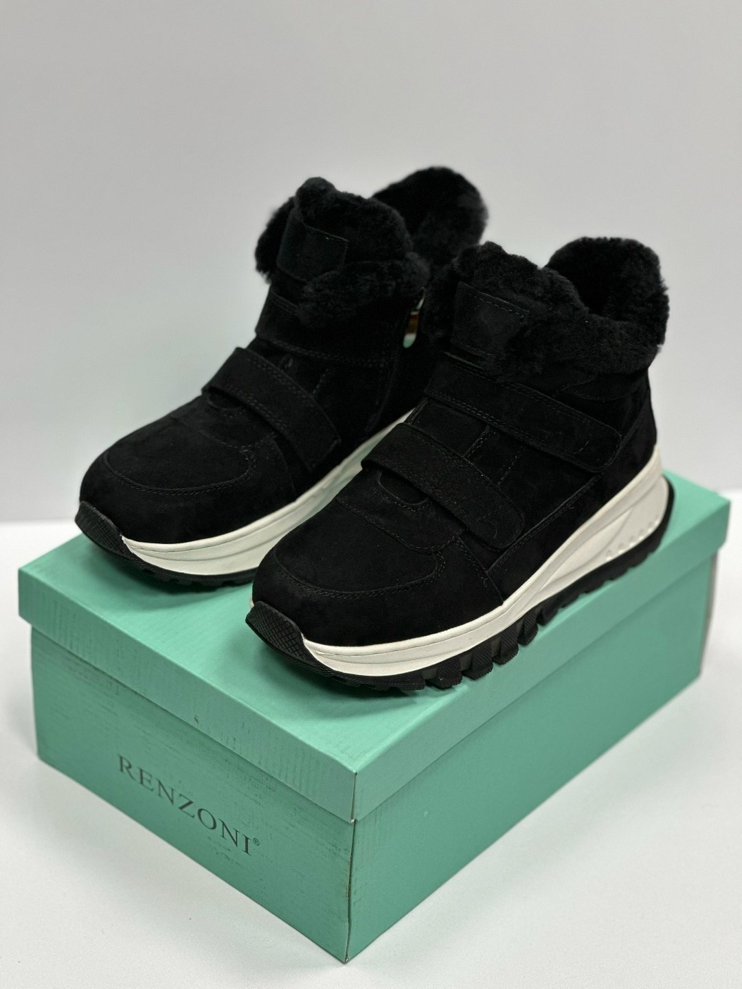 женская зимняя ,ботинка женские зимние,,зимние женские кроссовки,ботинки зимние