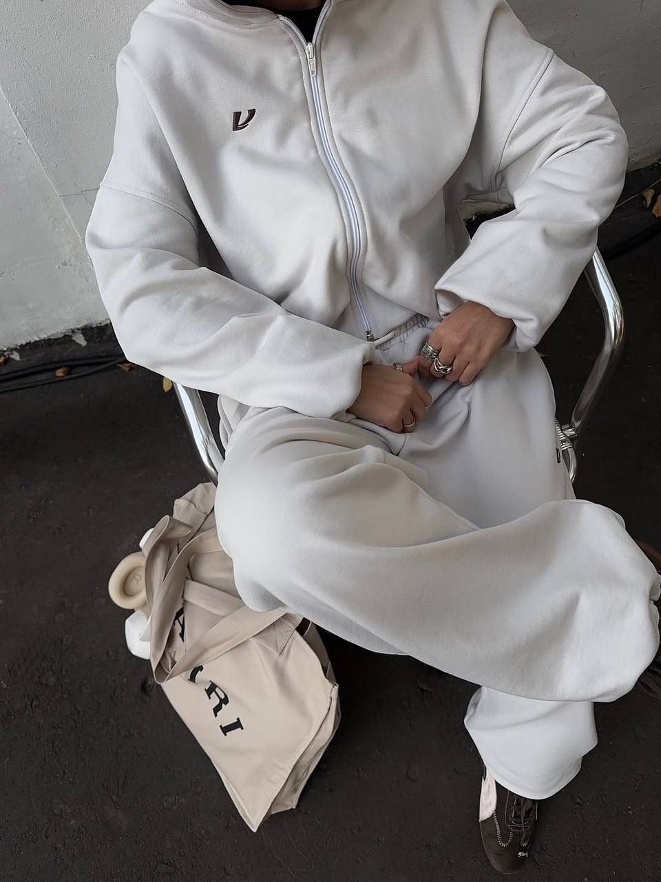 спортивные костюмы женские,cпортивный костюм оверсайз,спортивные костюм,спортивный костюм женский оверсайз,спортивный костюм стильный