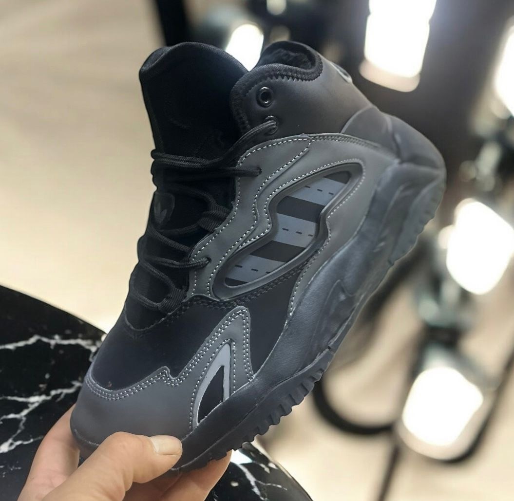 кроссовки adidas streetball black eg 8040,кроссовки,мужские кроссовки adidas,черные кроссовки,кроссовка мужской