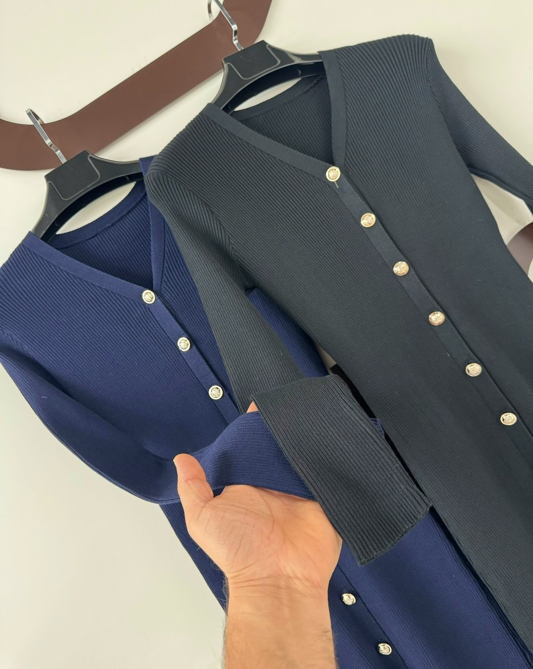 трикотажное платье,платье стильное,платье коричневое,платье женское трикотажное,платье с пуговицами