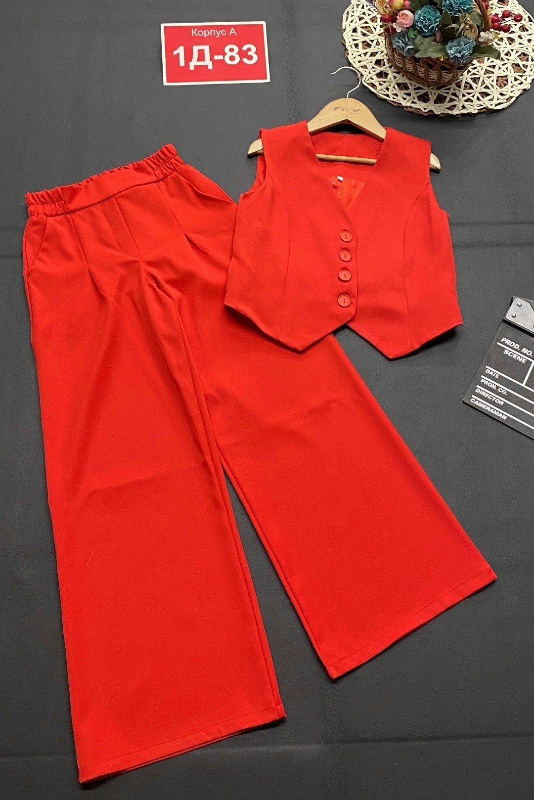 костюмы брючные,модные костюмы,костюмы подростковые,костюм бежевый,костюмы для девушек