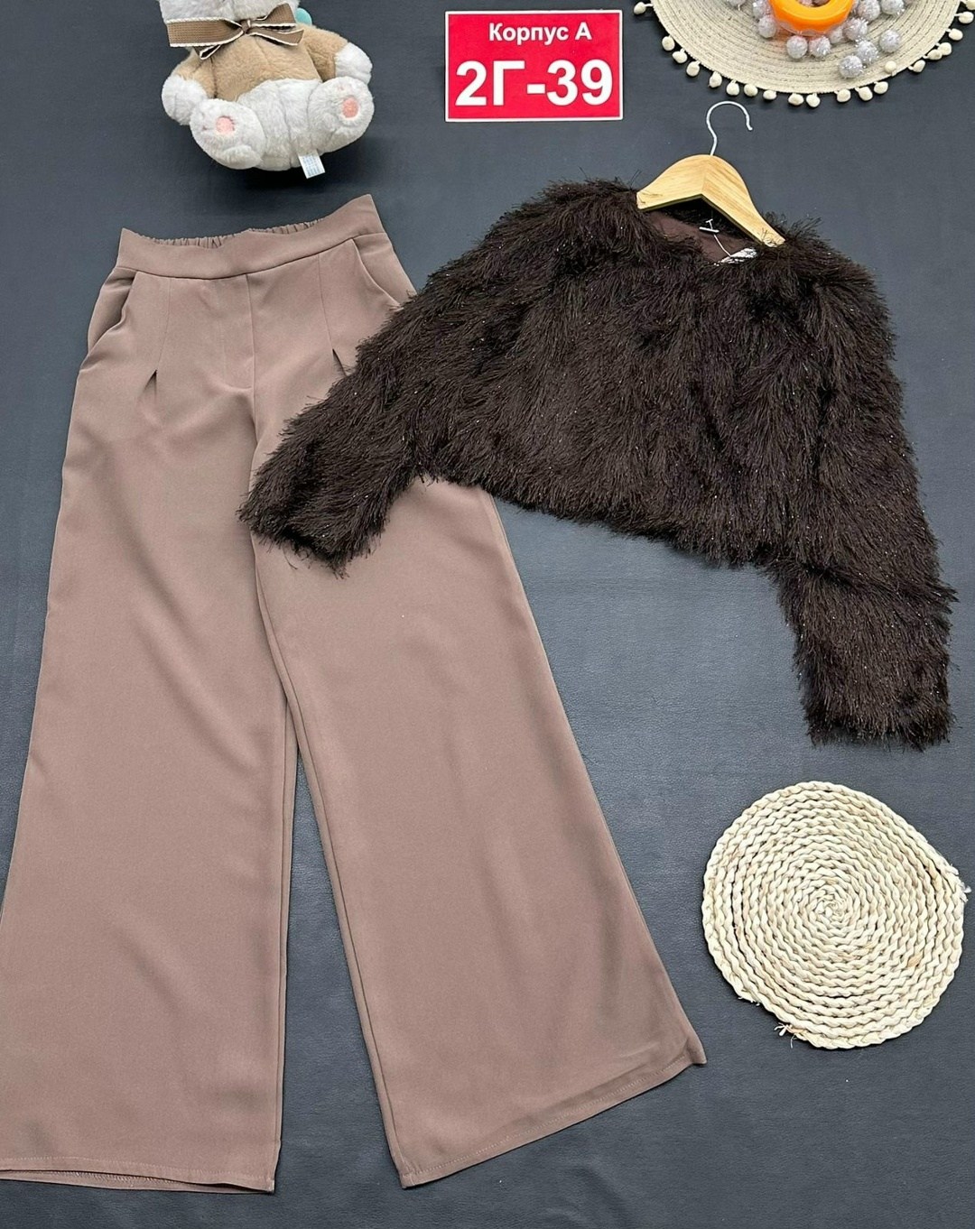 стильные костюмы,комплект костюм,нарядный брючный костюм для девочки,костюм бежевый,брючный костюм для девочек