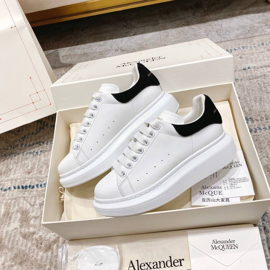 кеды alexander mcqueen,кроссовки alexander mcqueen,alexander mcqueen кроссовки мужские белые,кроссовки женские alexander mcqueen,mcqueen кроссовки женские