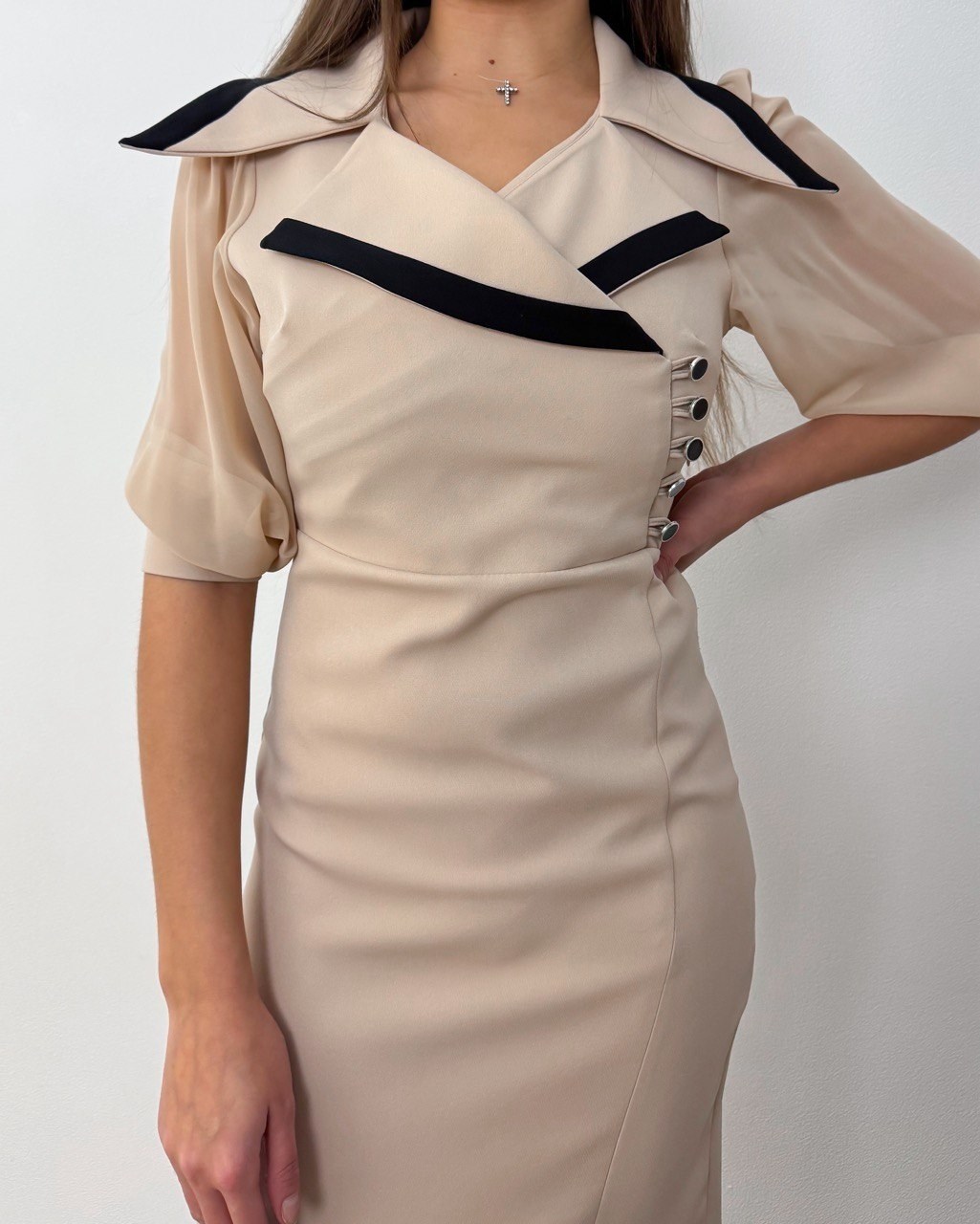 платье креп,платье футляр,нарядное платье,приталенное платье,платье стильное