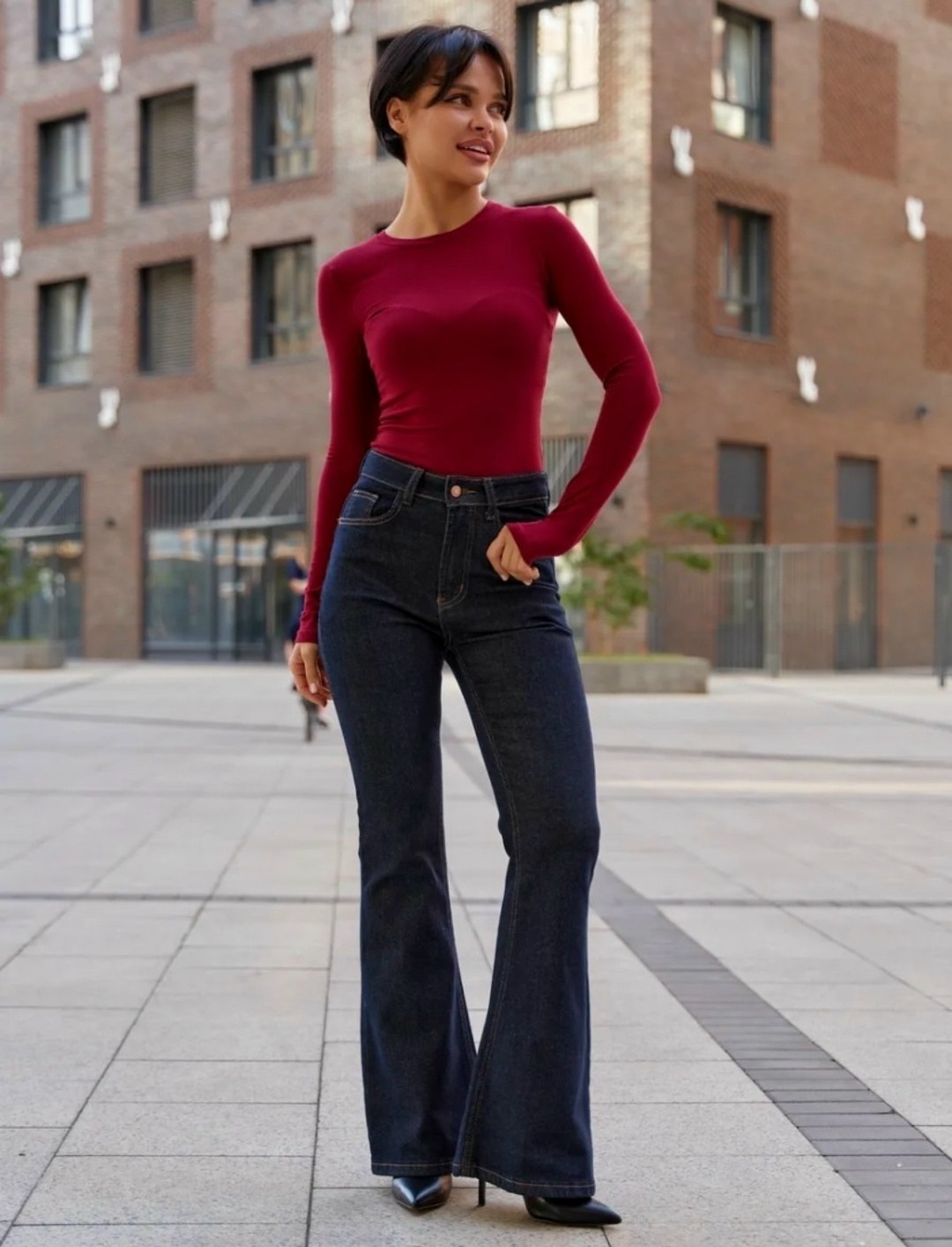 джинсы женские клеш,джинсы женские с высокой посадкой клеш,женские джинсы,образ с джинсами клеш