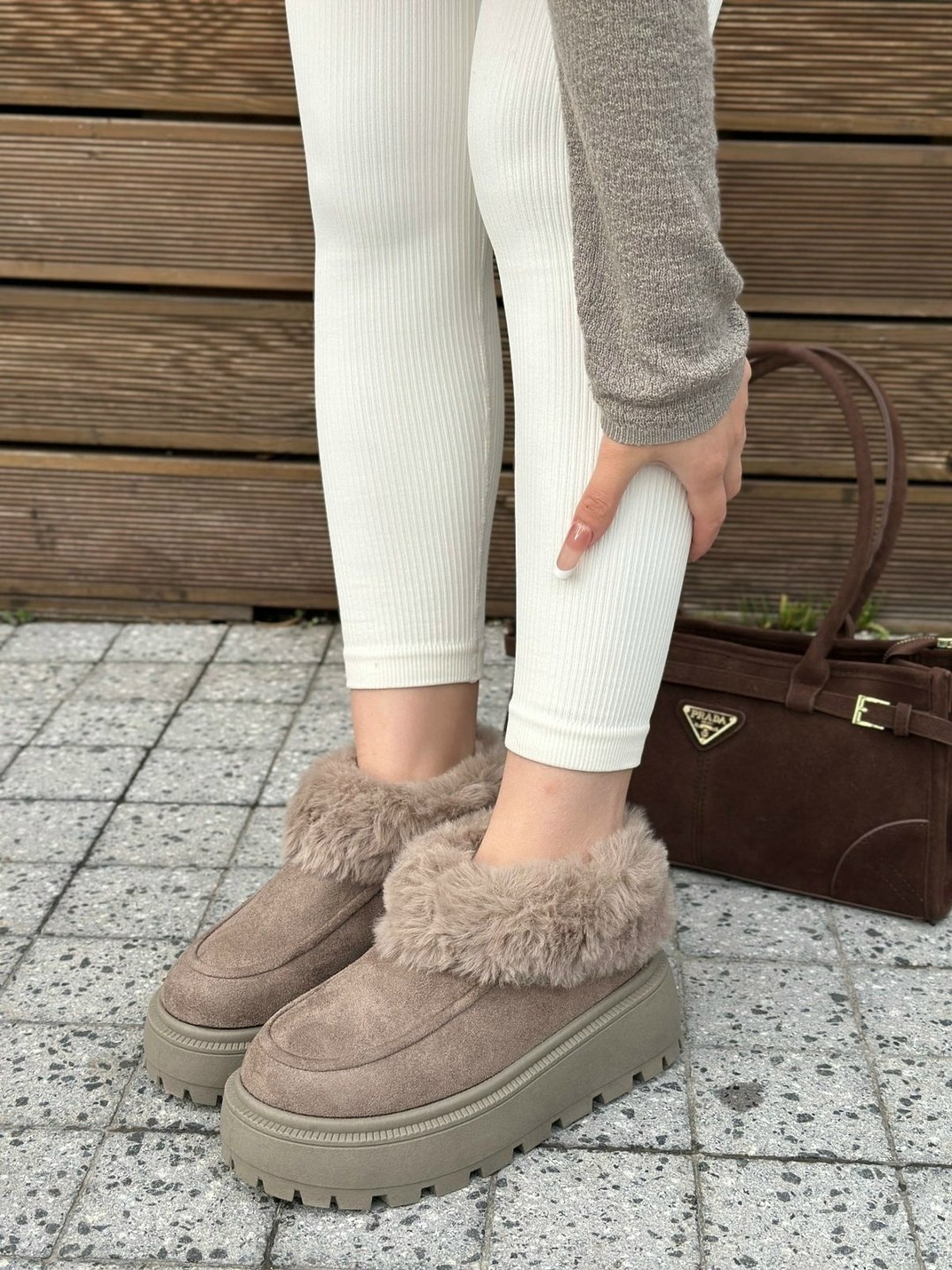 ,женские угги,женская зимняя ,женская ,женские угги зимние