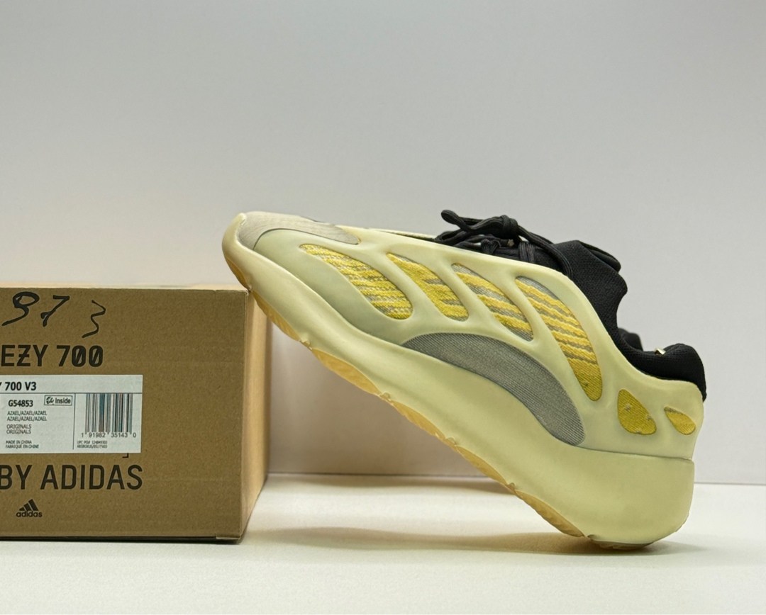 adidas yeezy boost 700 v 3,adidas yeezy boost 700,кроссовки adidas yeezy boost 700 v3,кроссовки adidas yeezy boost 700,кроссовки