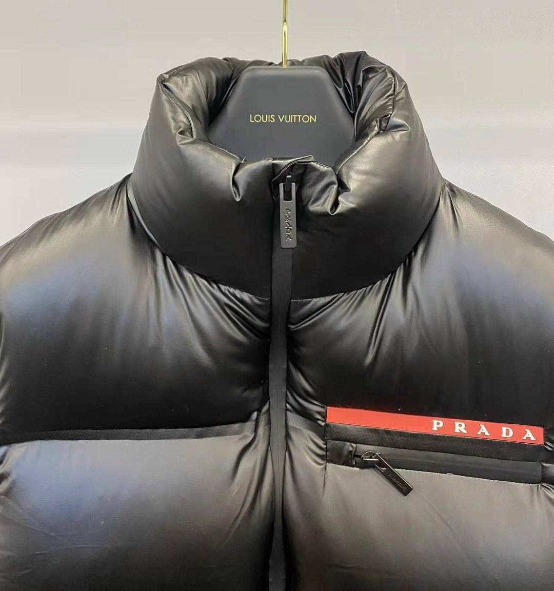 пуховой жилет,жилетка moncler мужская,жилет монклер мужской,жилетка женская,пуховая жилетка