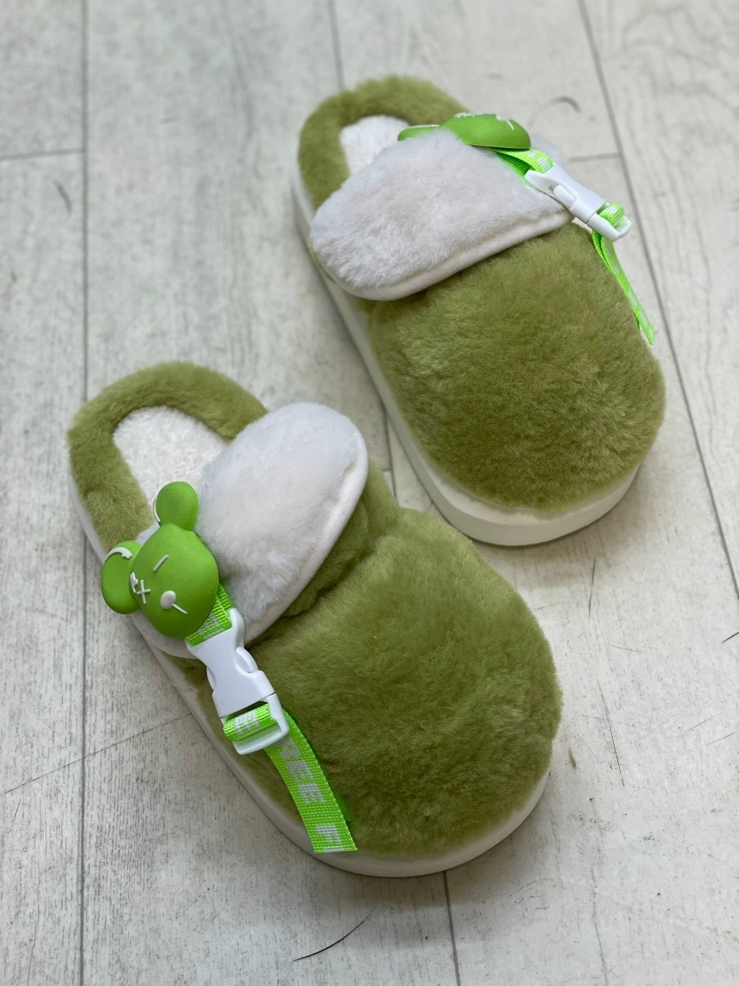 тапочки для девочек,,домашние тапочки,плюшевые тапочки,тапочки детские