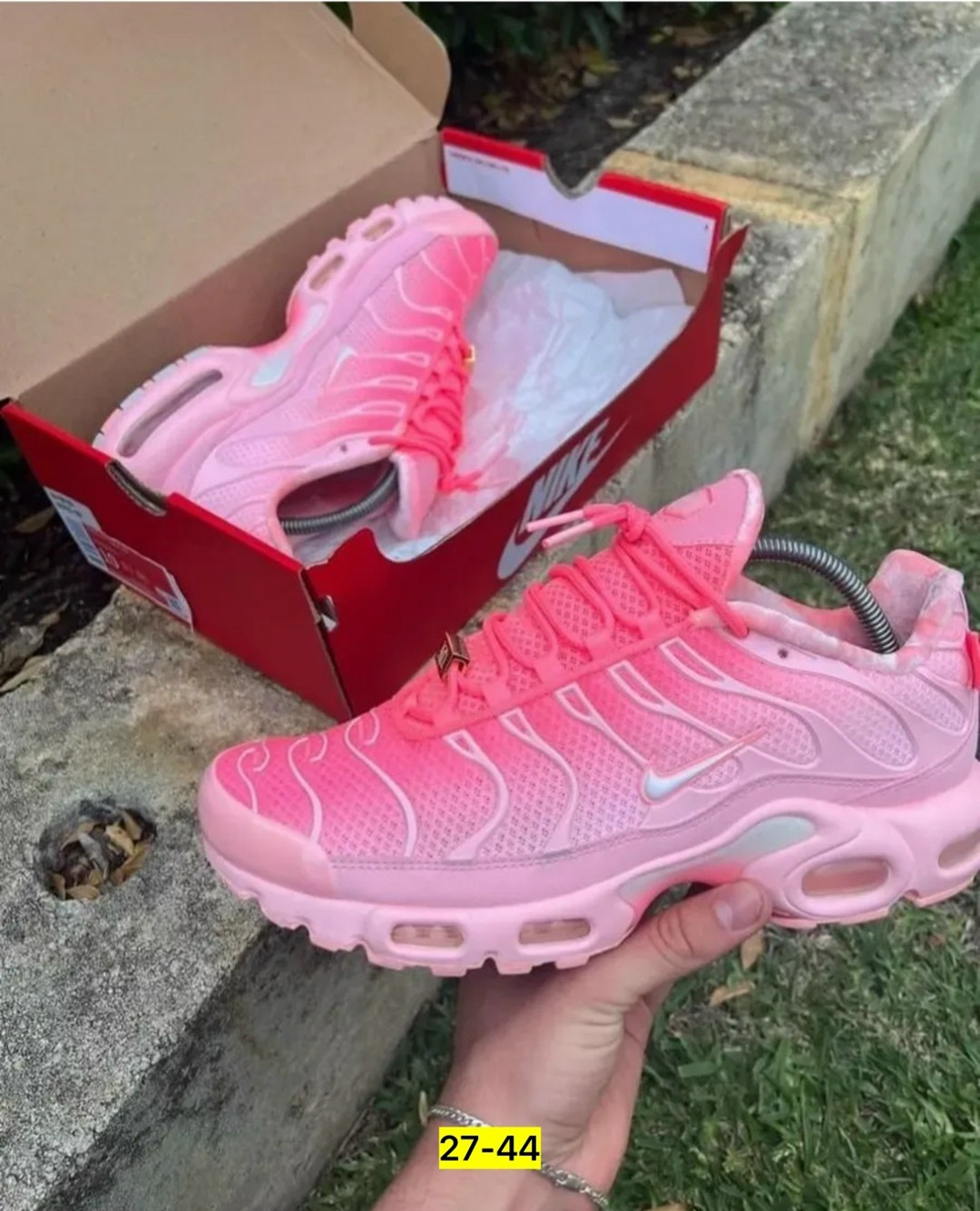 nike air max plus pink,nike tn air max plus,кроссовки спортивные nike air max tn plus,кроссовки женские nike air max,кроссовки