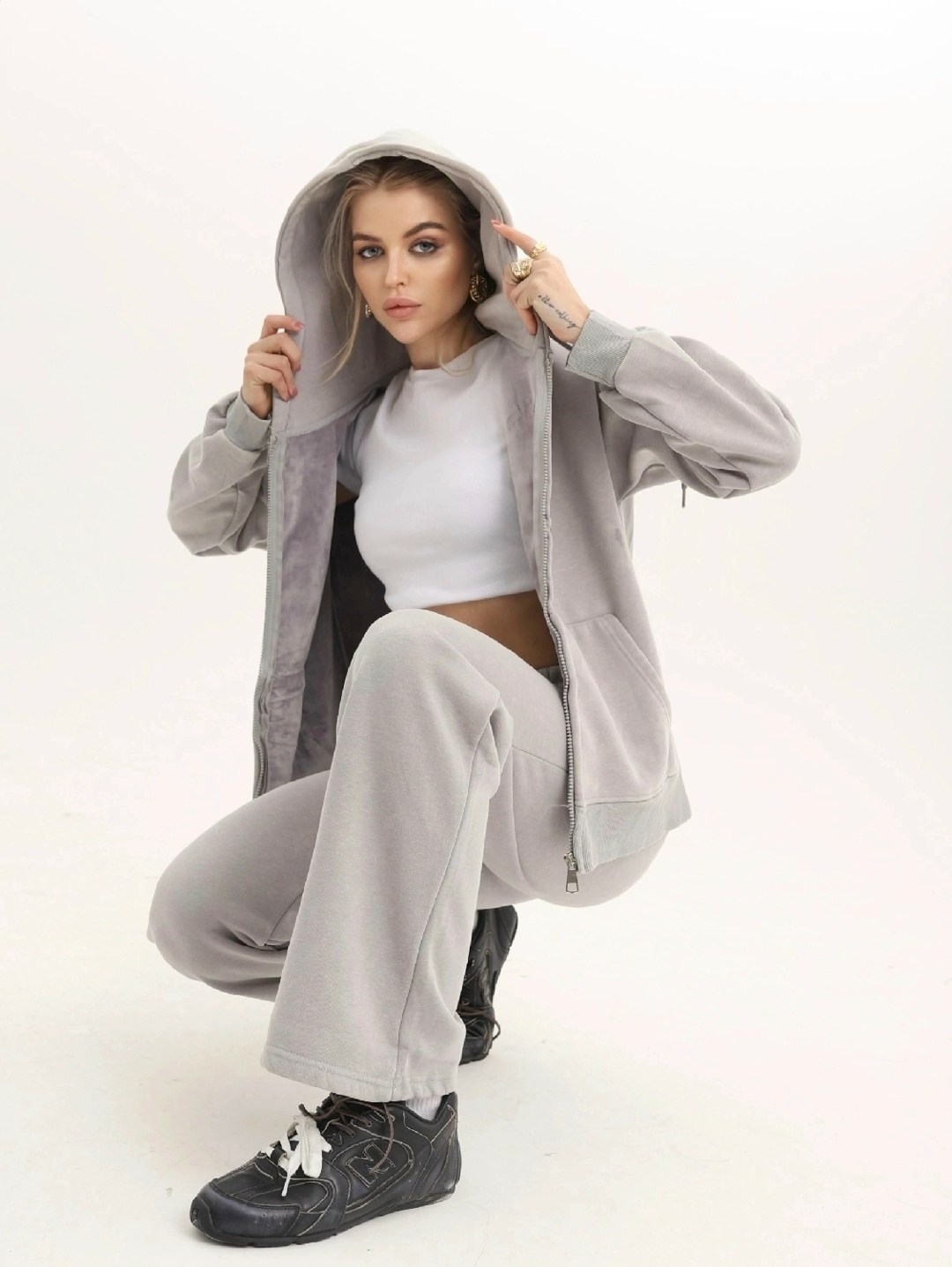спортивный костюм теплый с начес,костюмы спортивные,женский спортивный костюм,женские костюмы,серый костюм женский