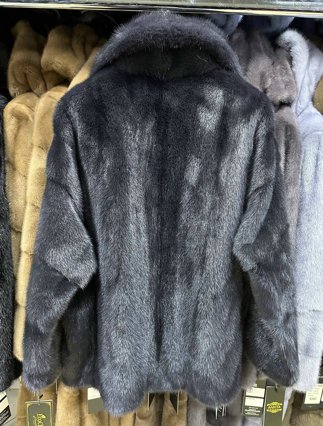 шубы норковые,шубка,шуба норковая с капюшоном,шуба из меха норки,шуба норка