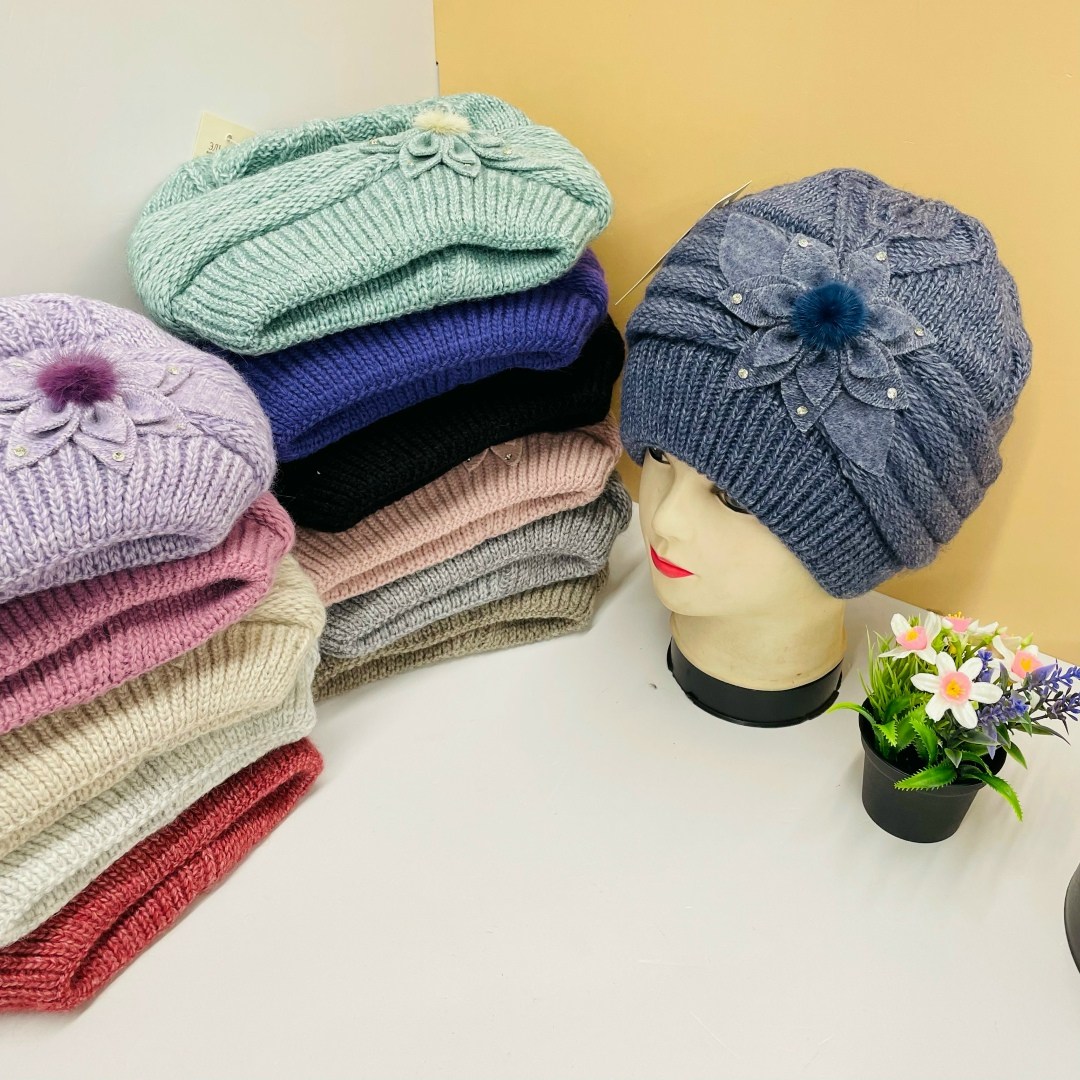 вязаная шапка женская,шапка женская,шапка для женщин,шапки зимняя,вязаная шапка