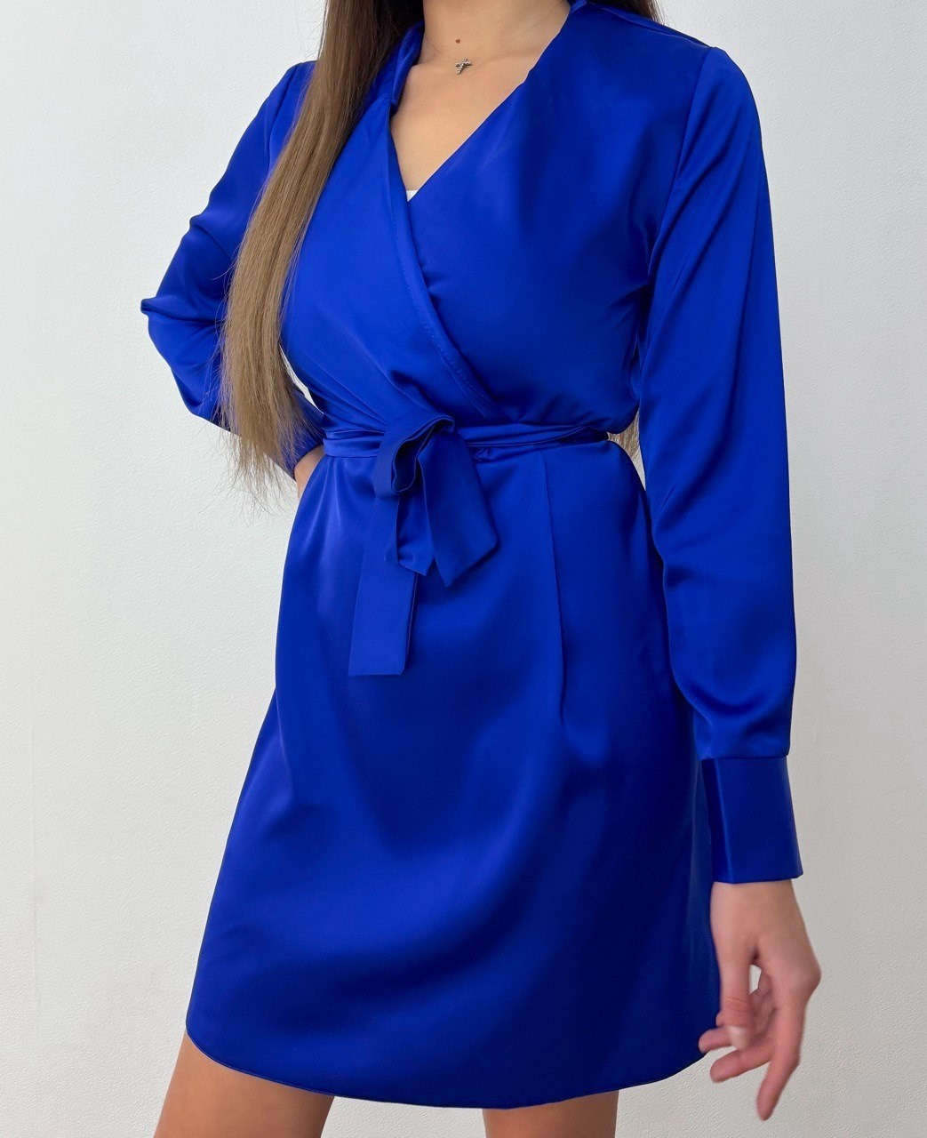 платье комплект,платье с поясом,платье атласное,платье шелк,атласное платье на запах