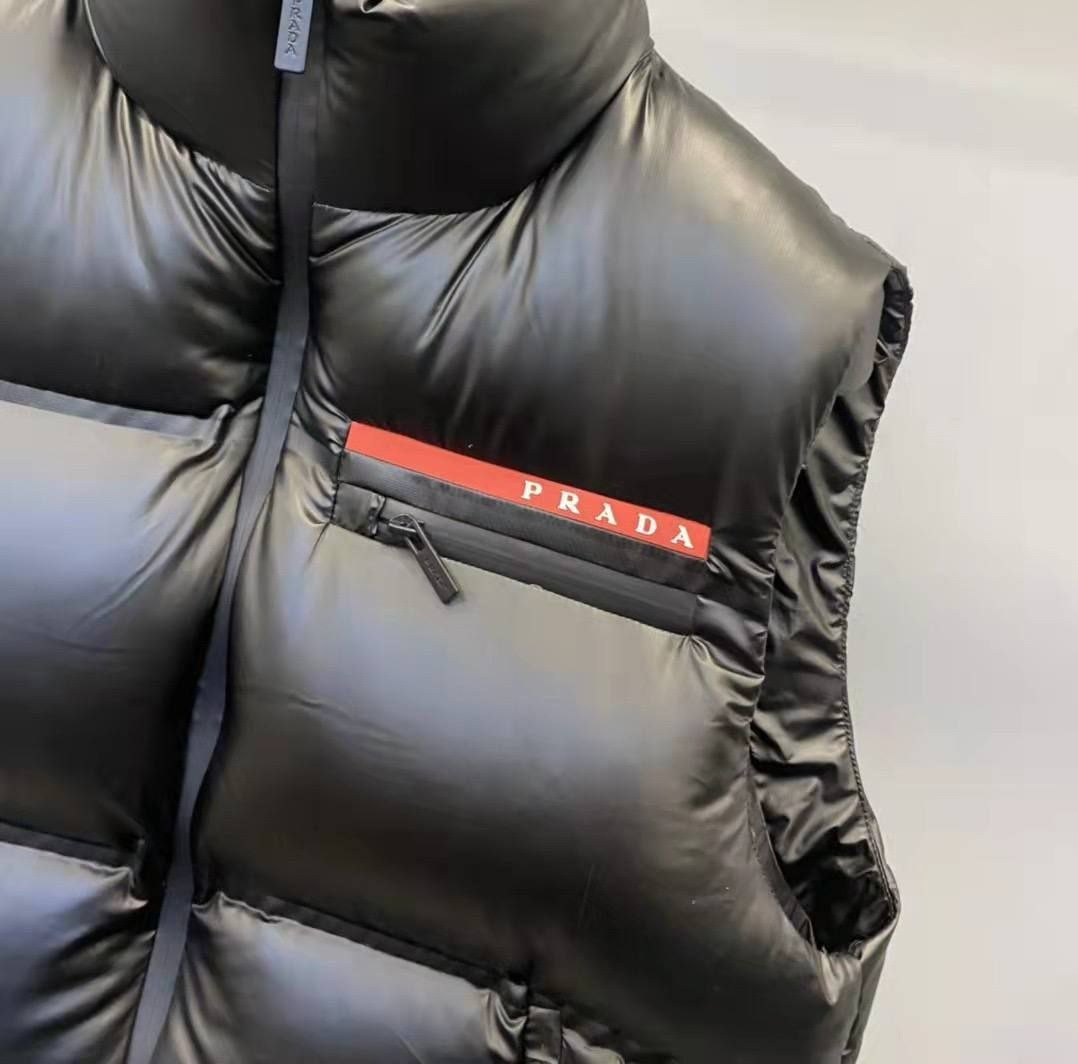 пуховой жилет,жилетка moncler мужская,жилет монклер мужской,жилетка женская,пуховая жилетка