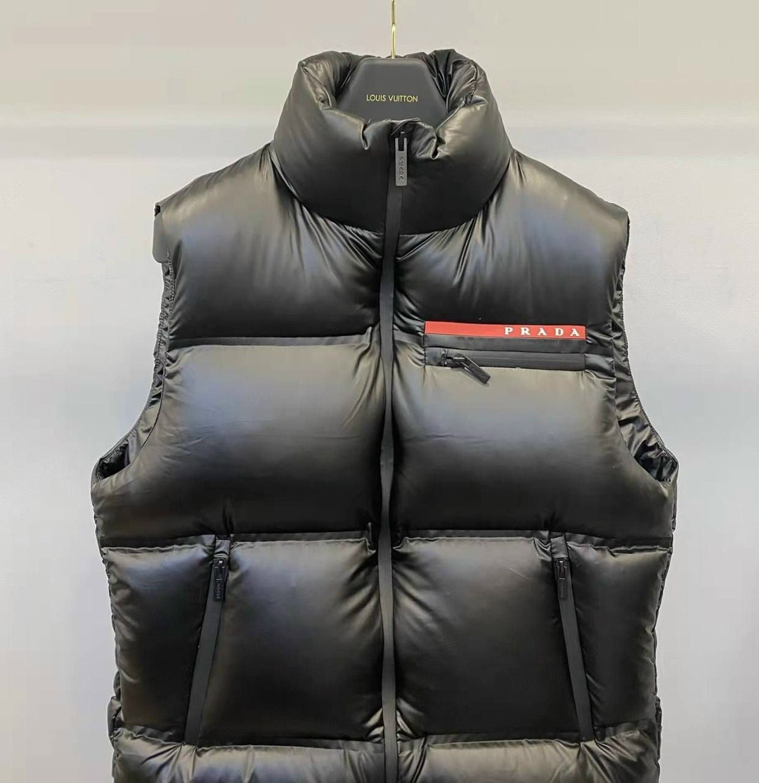 пуховой жилет,жилетка moncler мужская,жилет монклер мужской,жилетка женская,пуховая жилетка