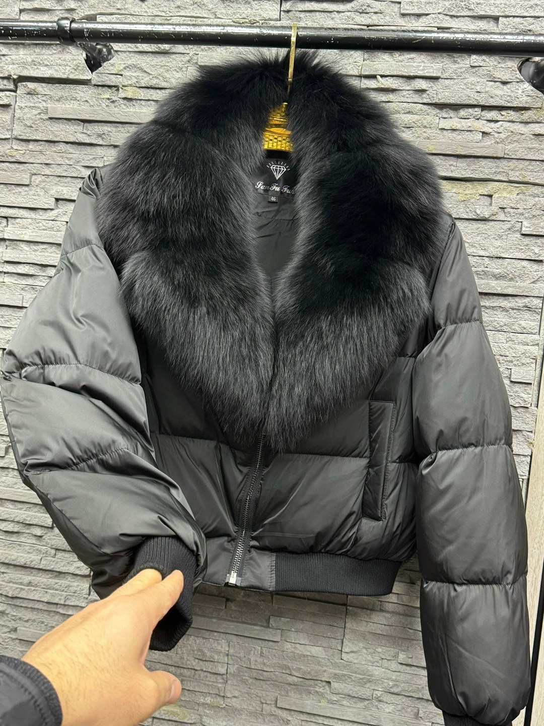 пуховики с мехом,женские пуховики,пуховики с натуральным мехом,короткий пуховик,зимние куртки