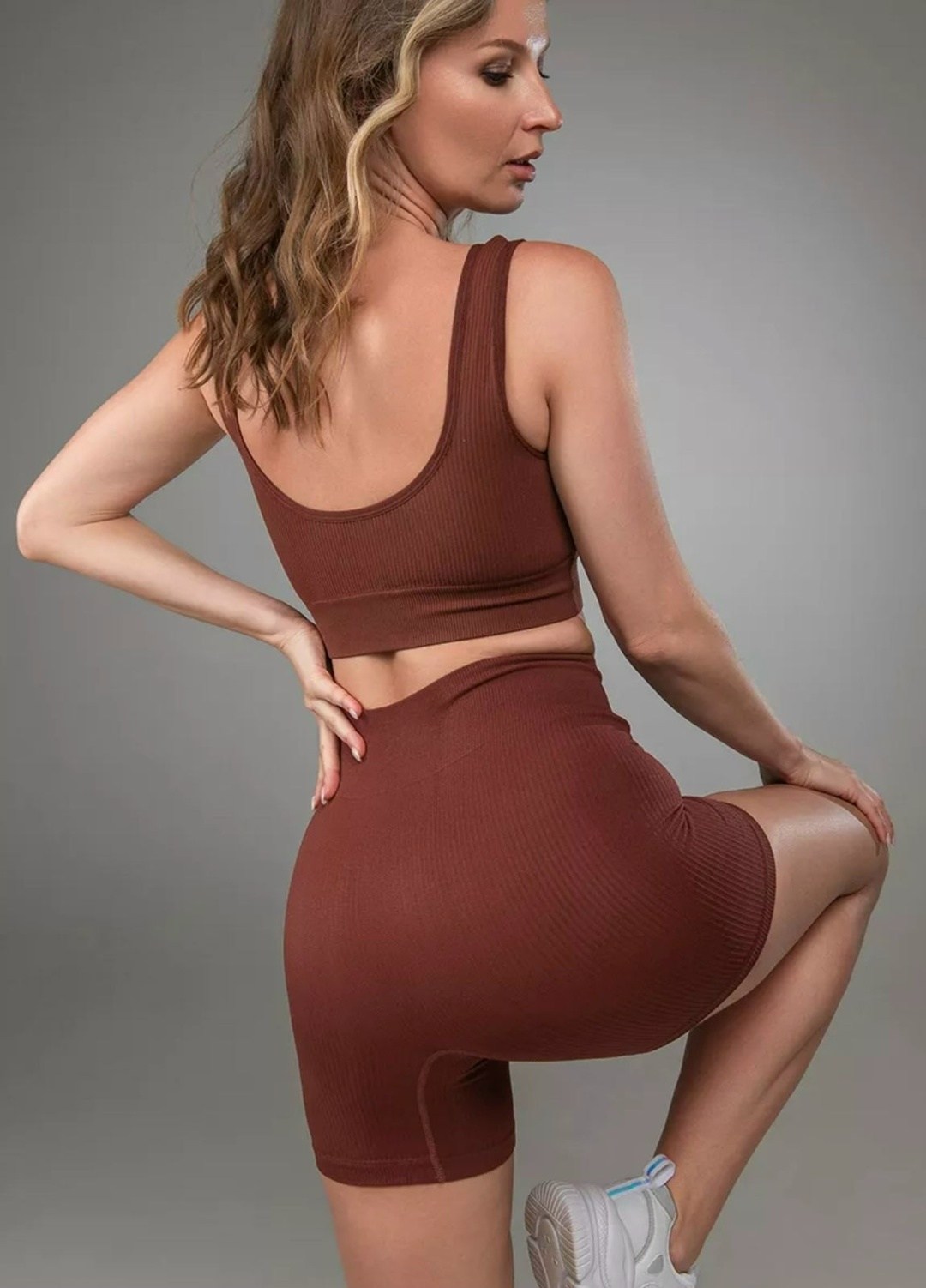 костюм топ и велосипедки,костюм для фитнеса,комплект для фитнеса,спортивные комплекты,спортивные топы