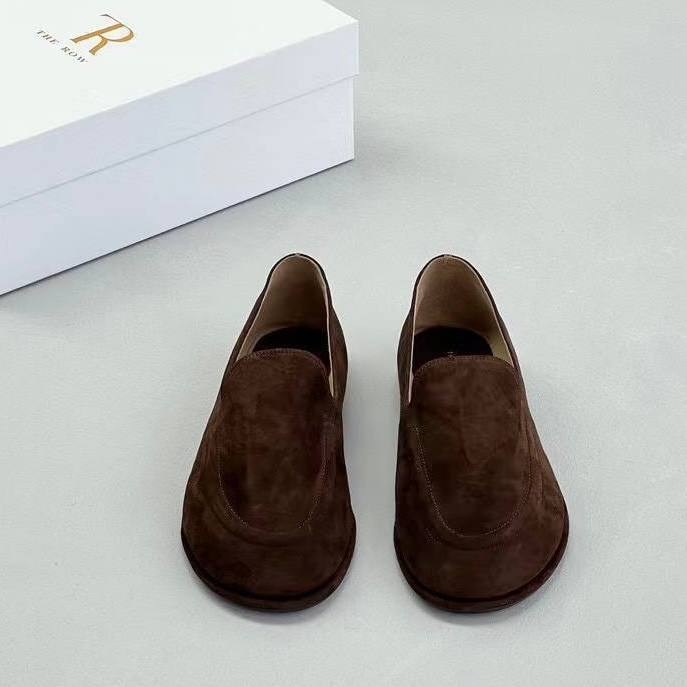 лоферы модные,,замшевые лоферы,лоферы женские,loro piana лоферы