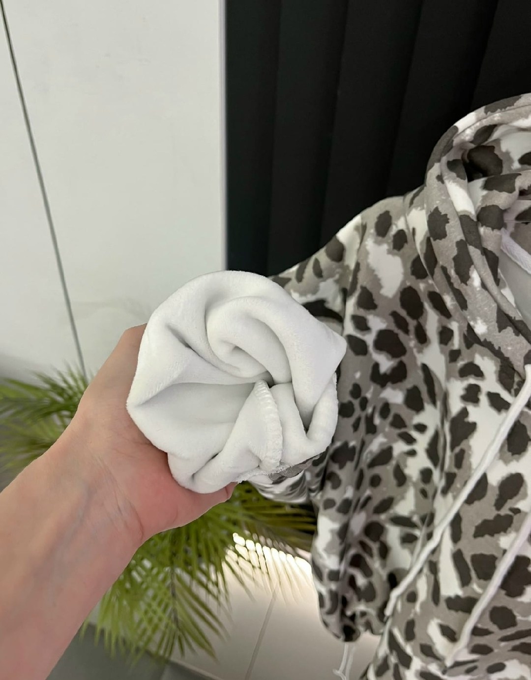 леопардовые костюмы,костюм с принтом,костюм на флисе,теплый костюм,костюмы женские