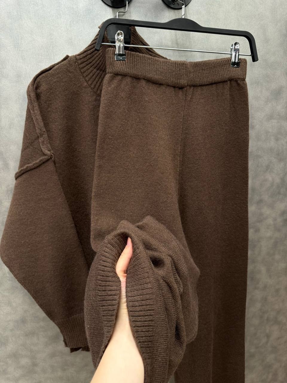 костюм вязаный теплый с брюками modis shop,вязаный брючный костюм,теплый трикотажный костюм,вязаный костюм с брюками теплый,вязаные брюки