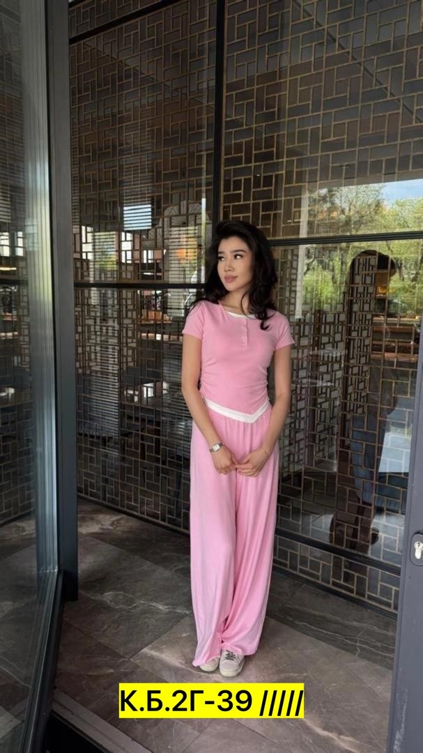 костюм с кроп топом и брюками,костюм двойка трикотаж,женский костюм,костюм трикотажный,красивые костюмы